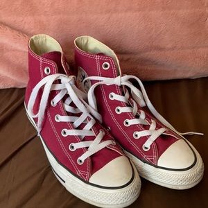 maroon converse